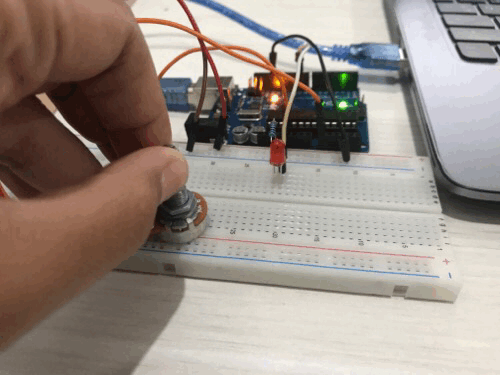 Controlling an LED (1/5): Adjusting LED Brightness using a Potentiometer